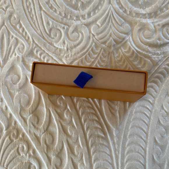 Louis Vuitton Box with Canvas Sack - Picture 3 of 3